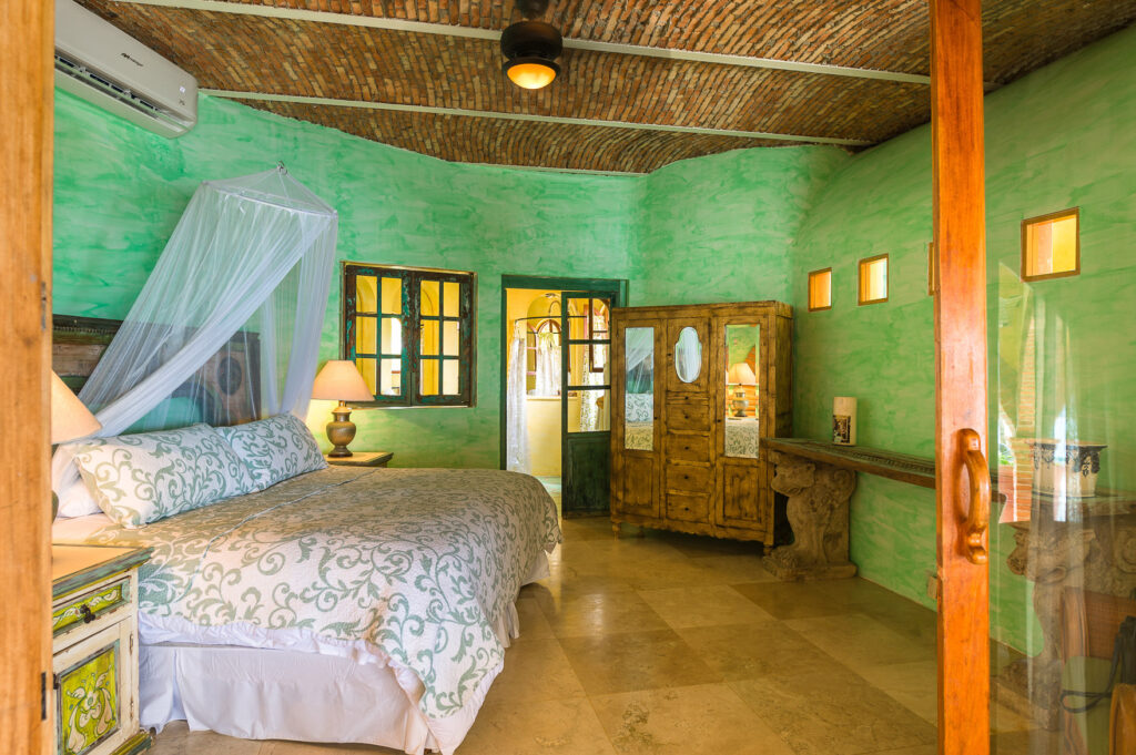amor-boutique-hotel-las-palmas-luxury-bedroom-sayulita-mexico